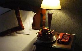 Khách Sạn Trung Mai